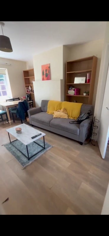Room Norbroke Street in Greater London