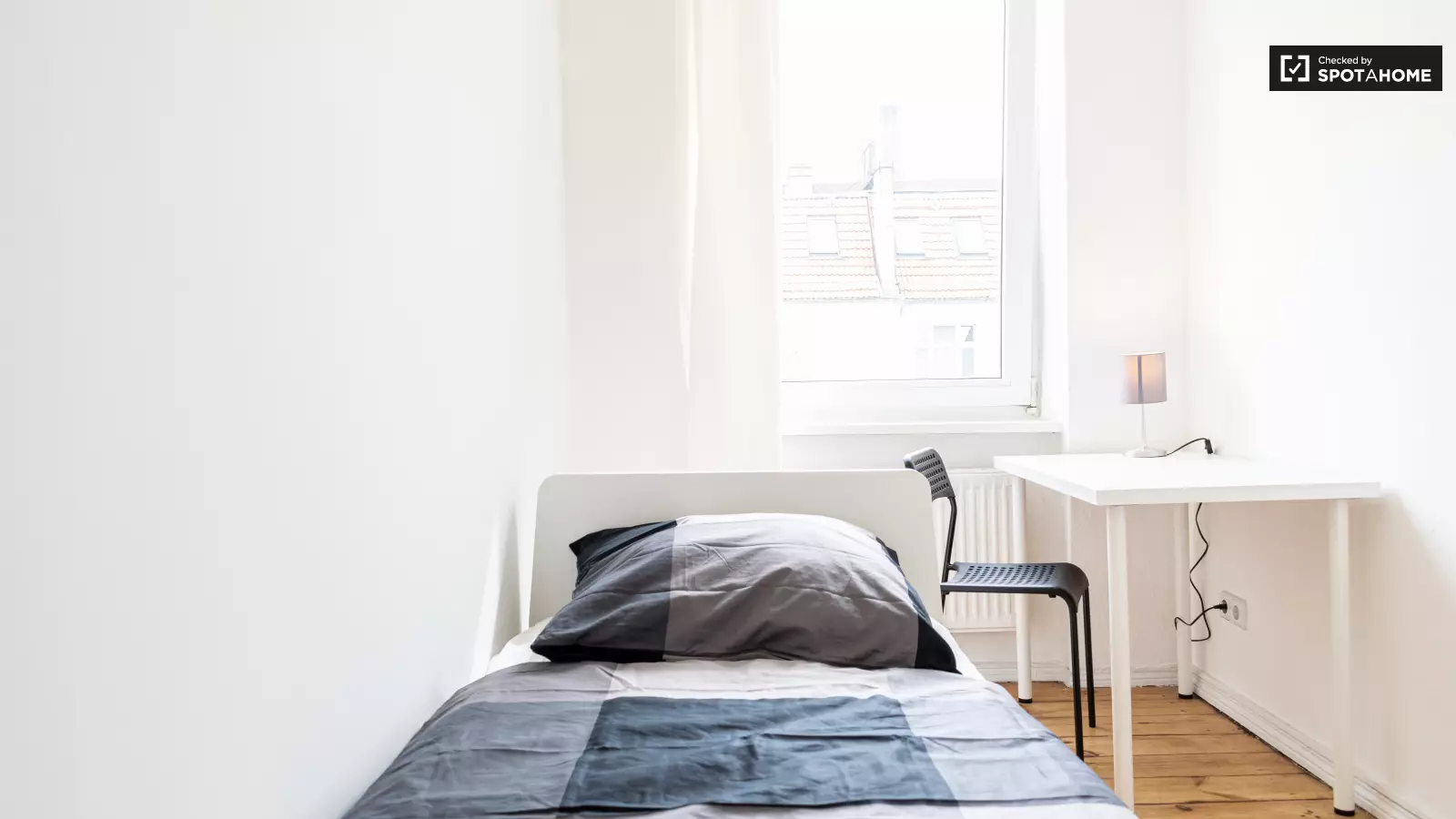 Wohnung Buschkrugallee in Berlin