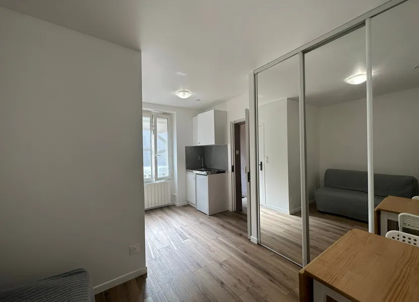 Chambre Rue Claude Decaen à Paris