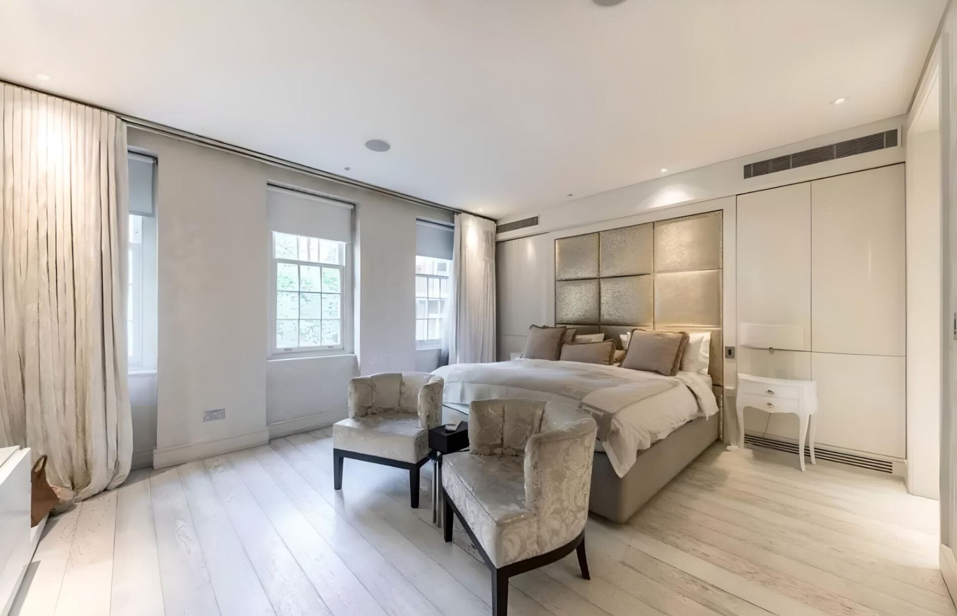 House Shepherd's Place in City of Westminster