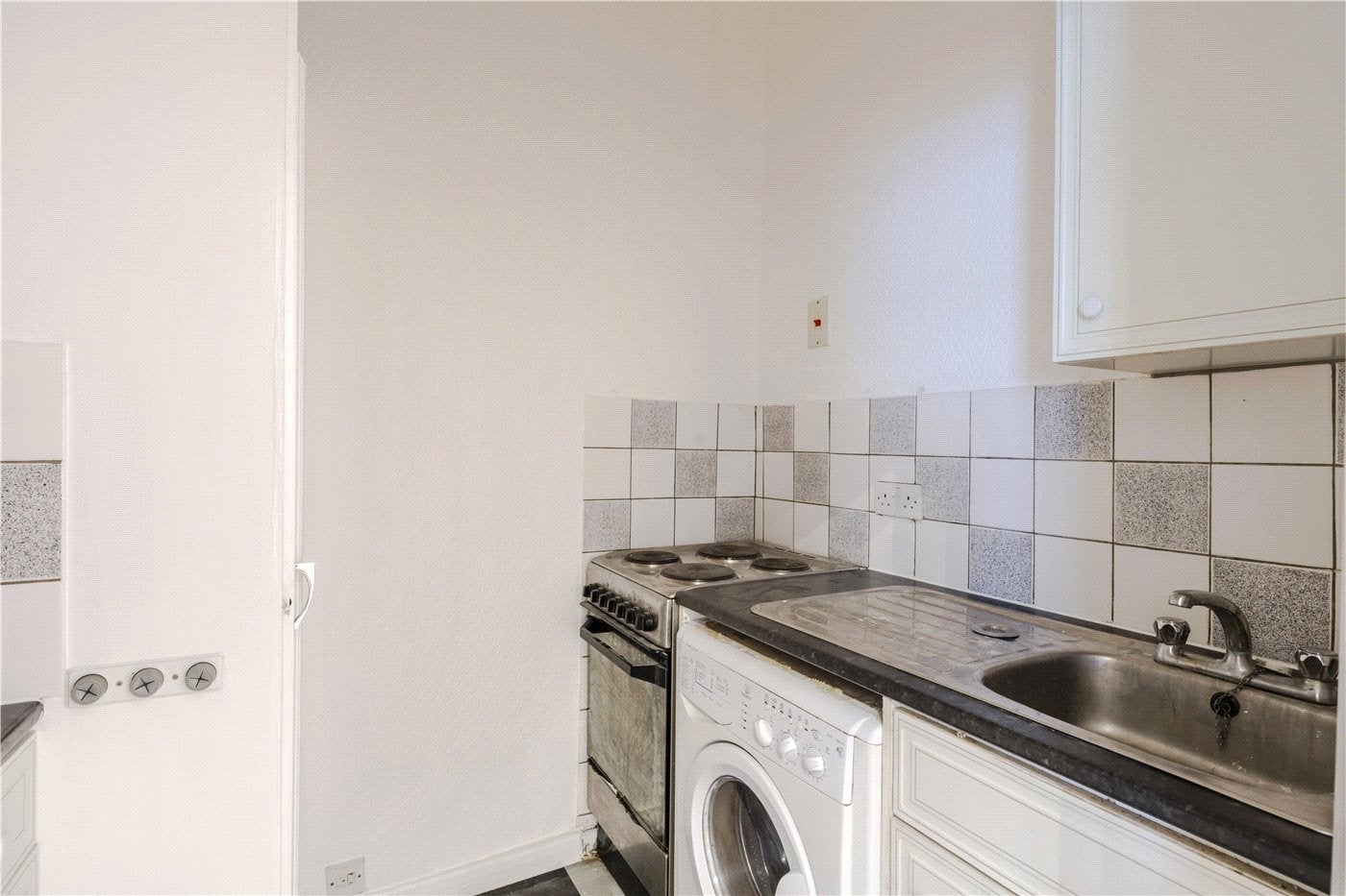Flat Craven Hill in City of Westminster