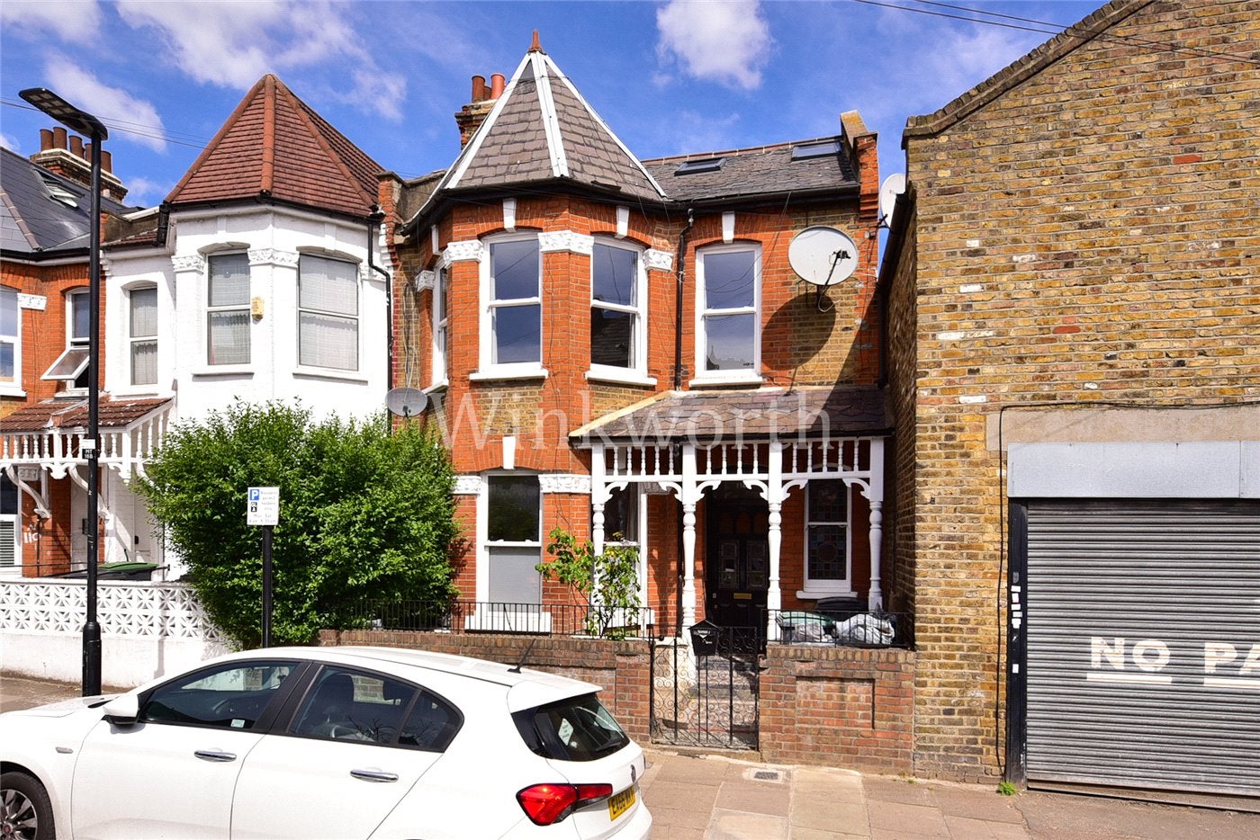 Flat Mattison Road in Greater London