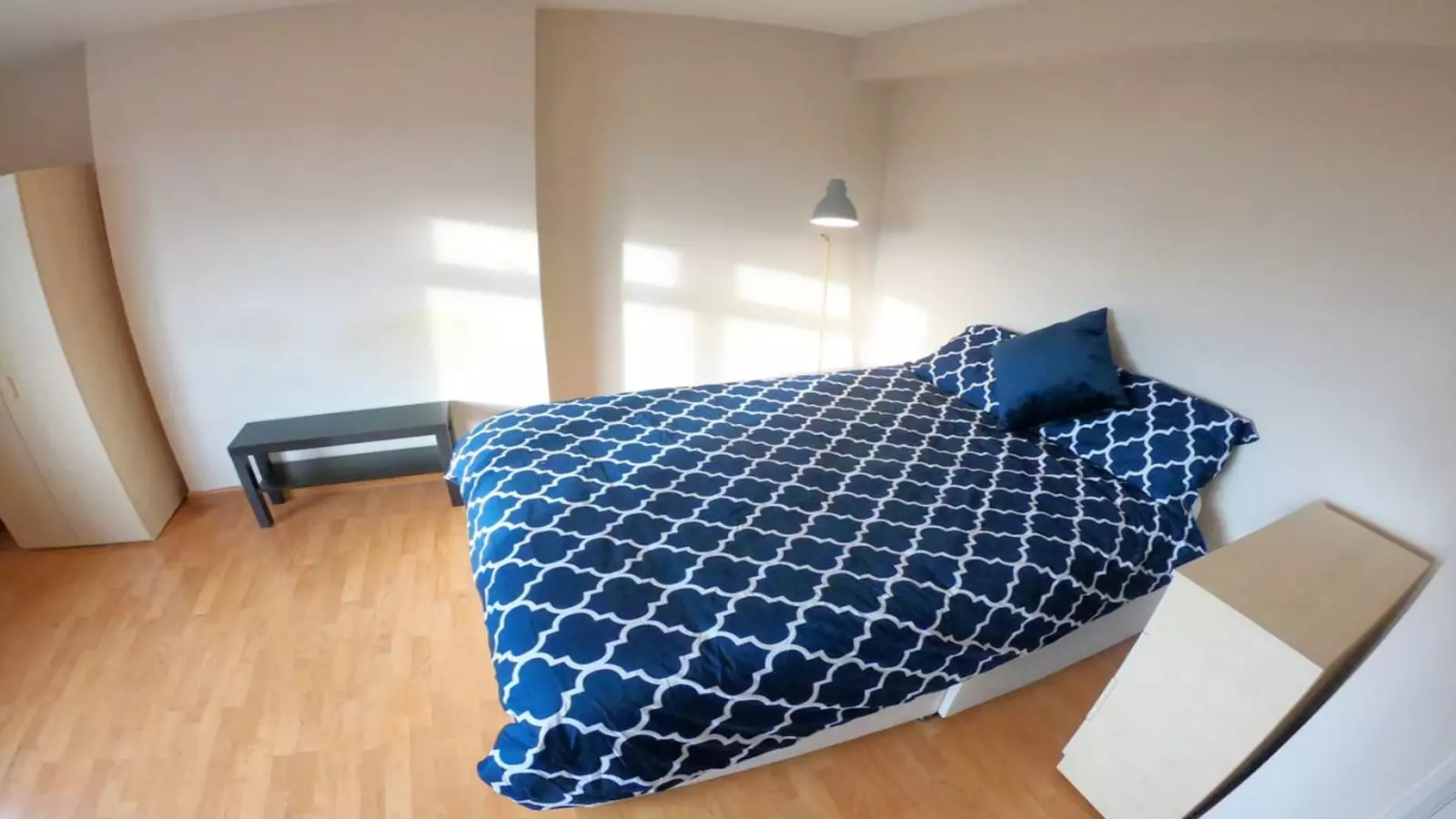 Flat Telford Road in Greater London