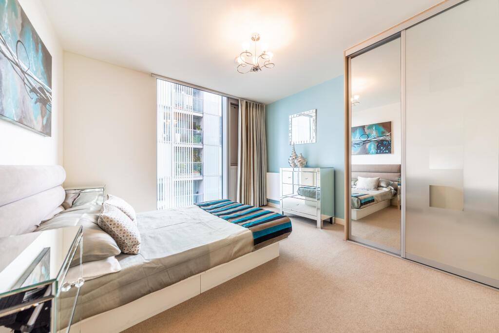 Flat Copperas Street in Greater London