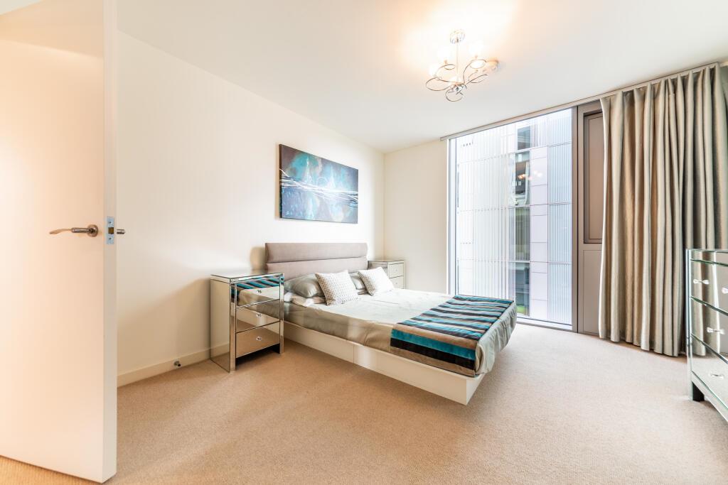 Flat Copperas Street in Greater London