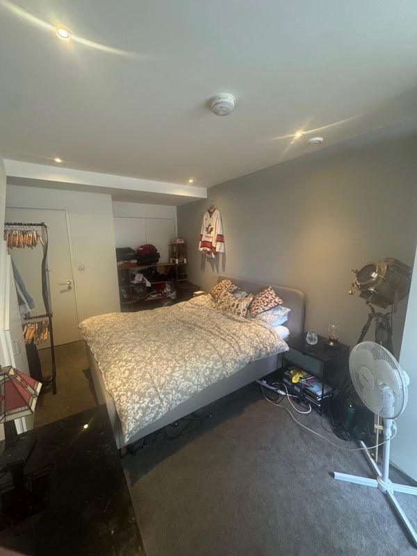 Room Honour Lea Avenue in Greater London