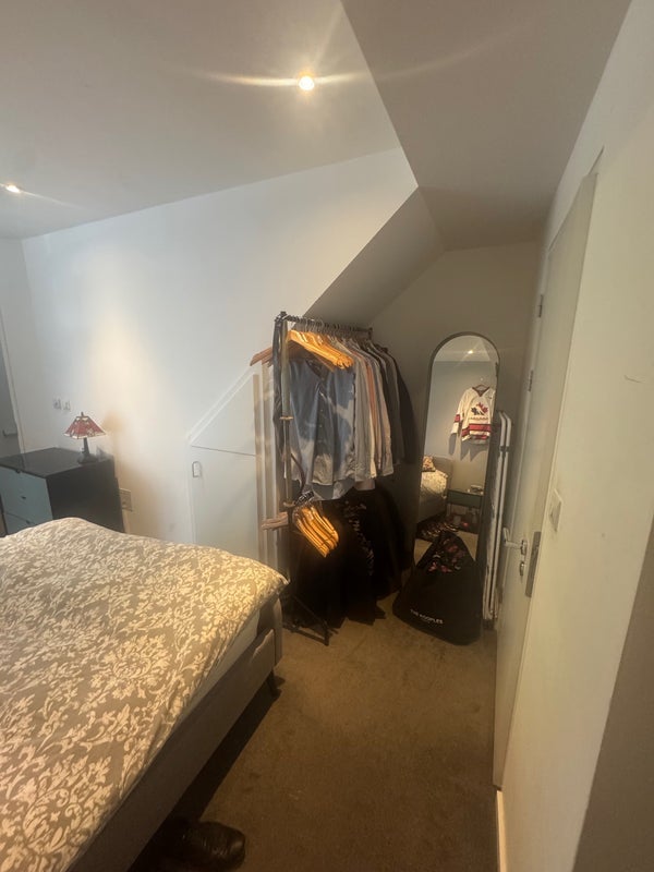 Room Honour Lea Avenue in Greater London