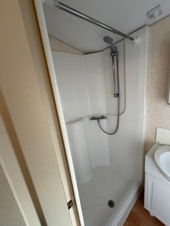 Room Bodymoor Heath Lane in North Warwickshire