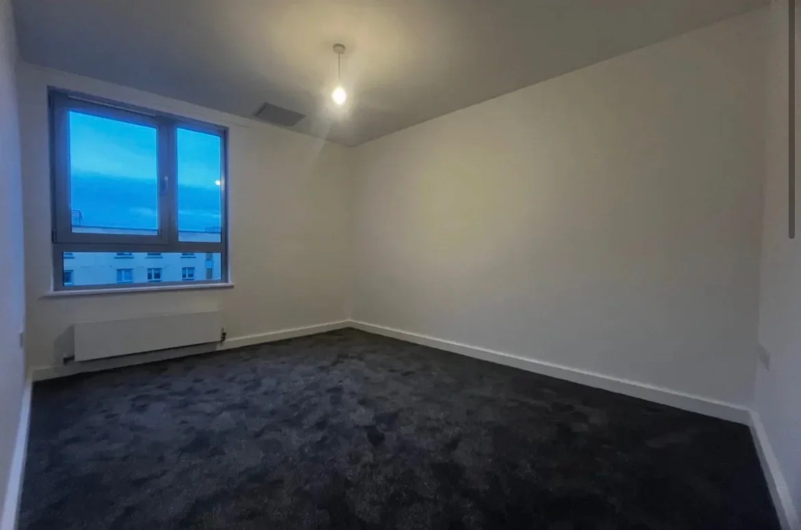 Flat Eden Grove in Greater London