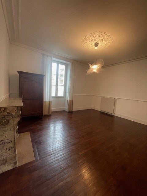 Flat Rue Jean Perrin in Angers