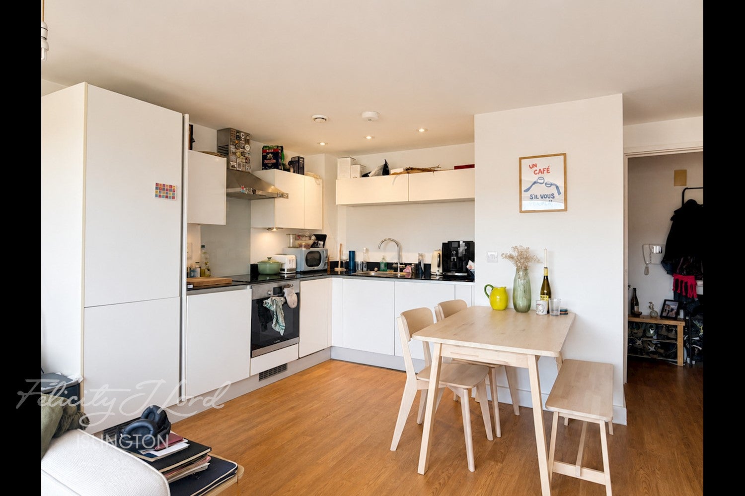 Flat Mildmay Avenue in Greater London