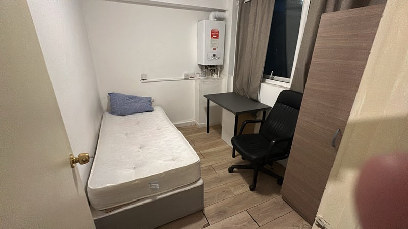 Room Payne Street in Greater London