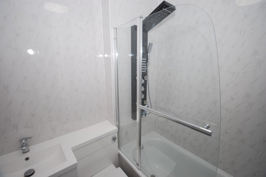 Flat Milverton Hill in Royal Leamington Spa