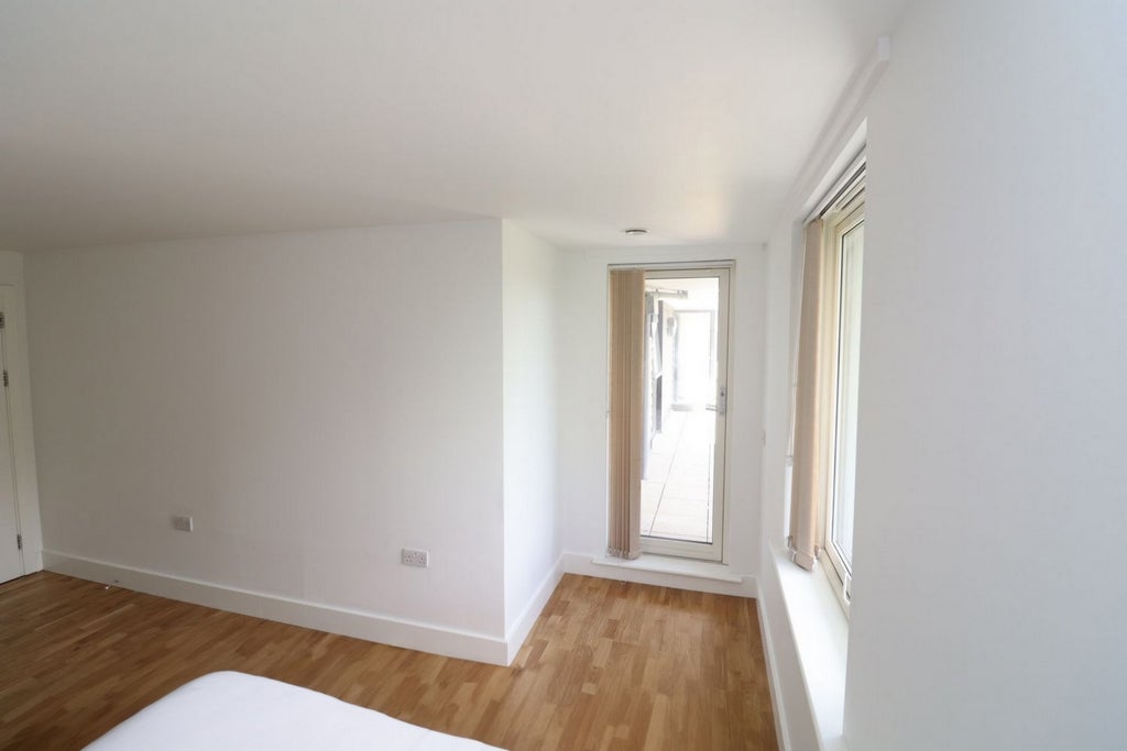 Room Globe Road in Greater London