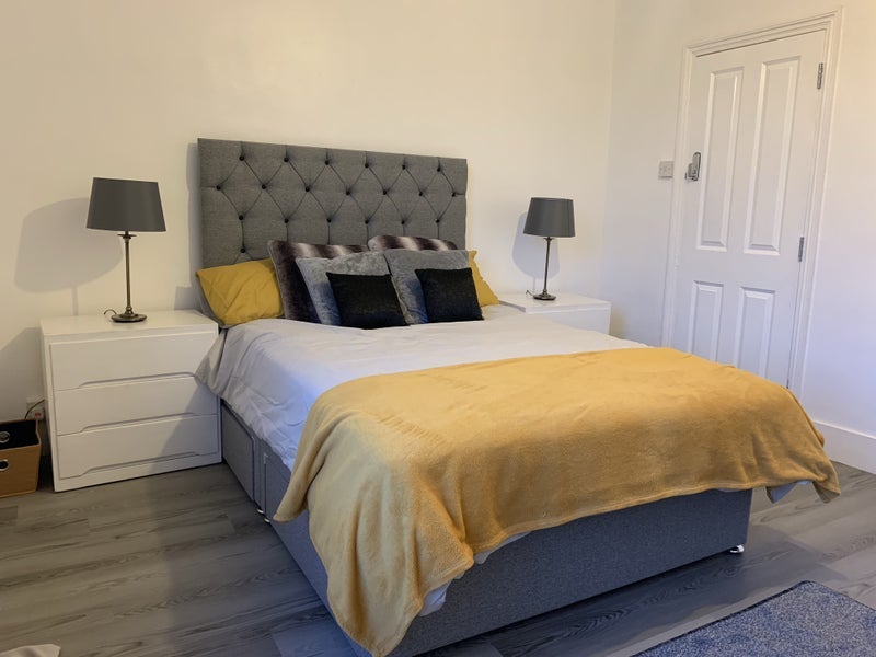 Room Hartnup Street in Maidstone