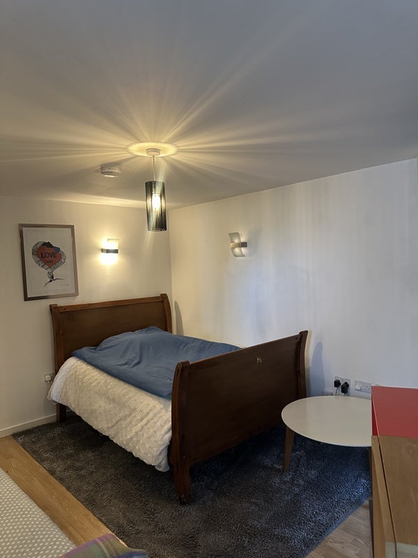 Flat Brand Close in Greater London