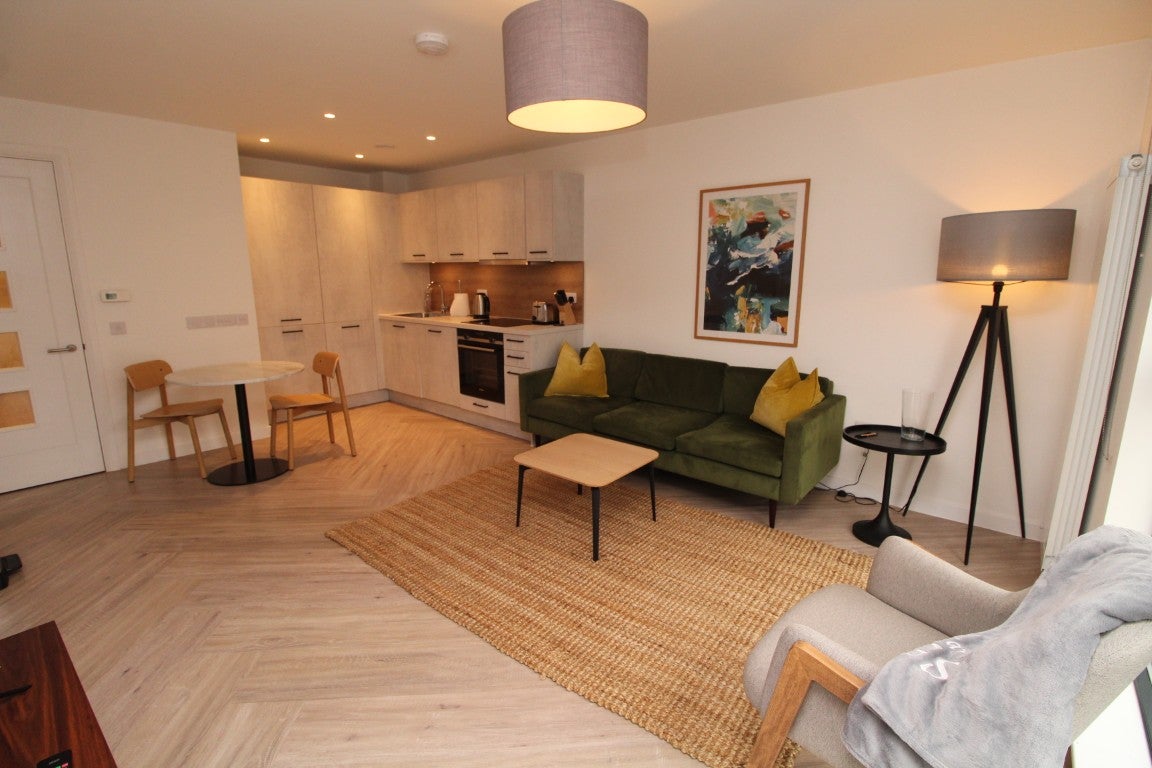 Flat Minerva Way in Glasgow