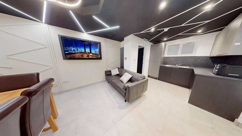 Room Sir Henry Parkes Road in Coventry
