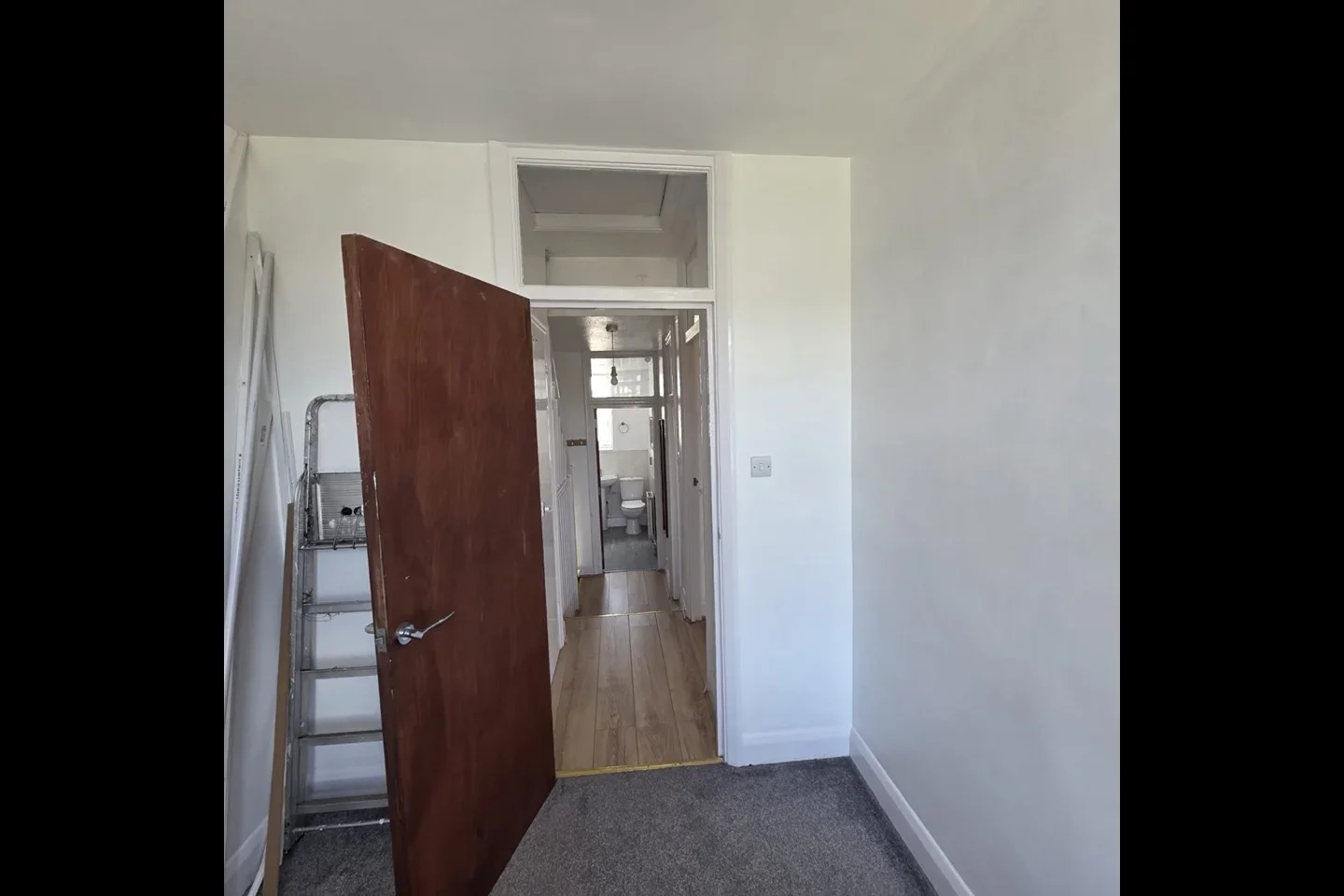 Flat Oakleigh Road North in Greater London