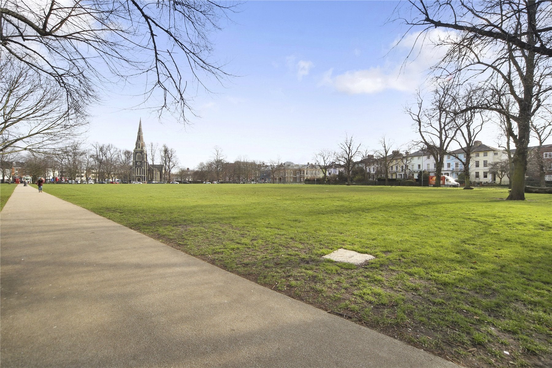 Flat Chiswick High Road in Greater London