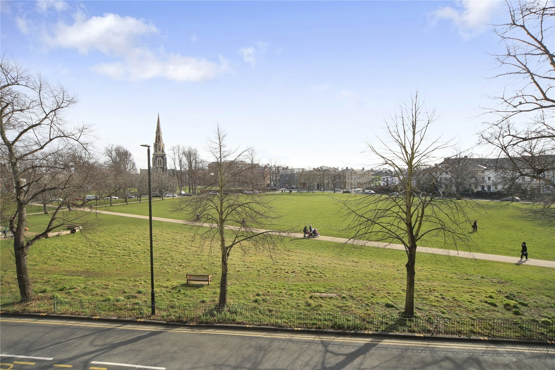 Flat Chiswick High Road in Greater London