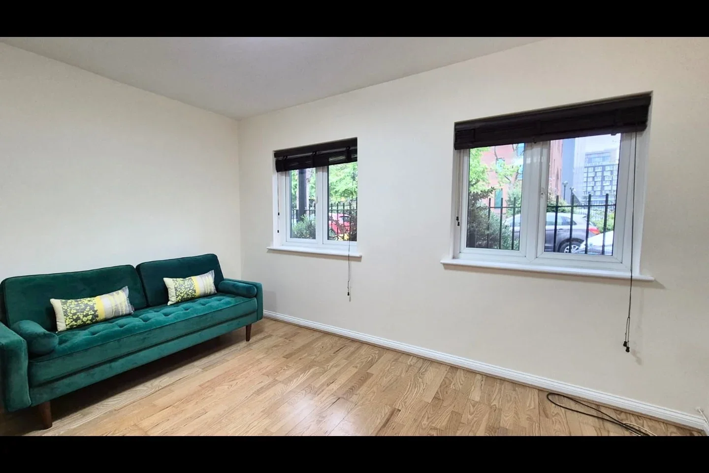 Flat Mellish Street in Greater London