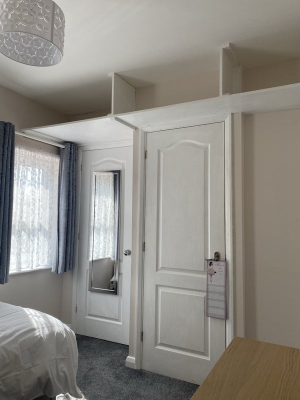 Room Walker Crescent in Slough