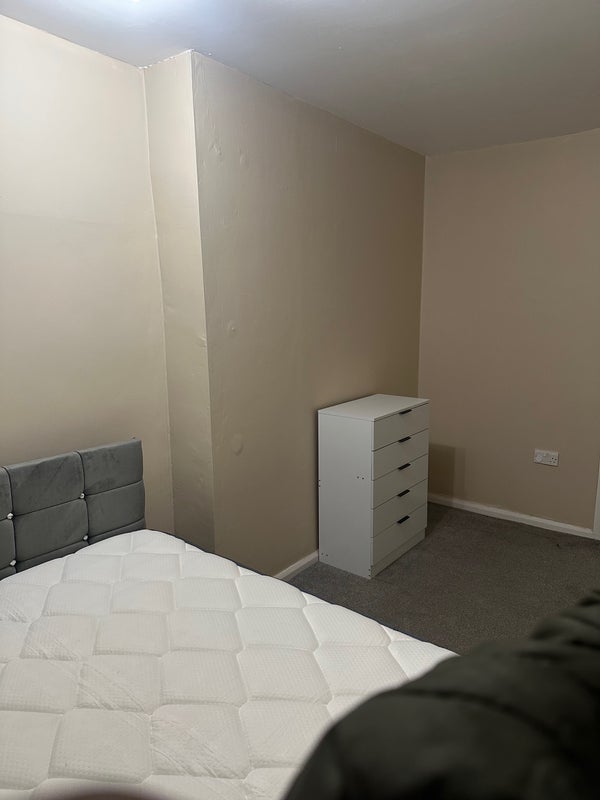 Room Mosedale Road in Middleton