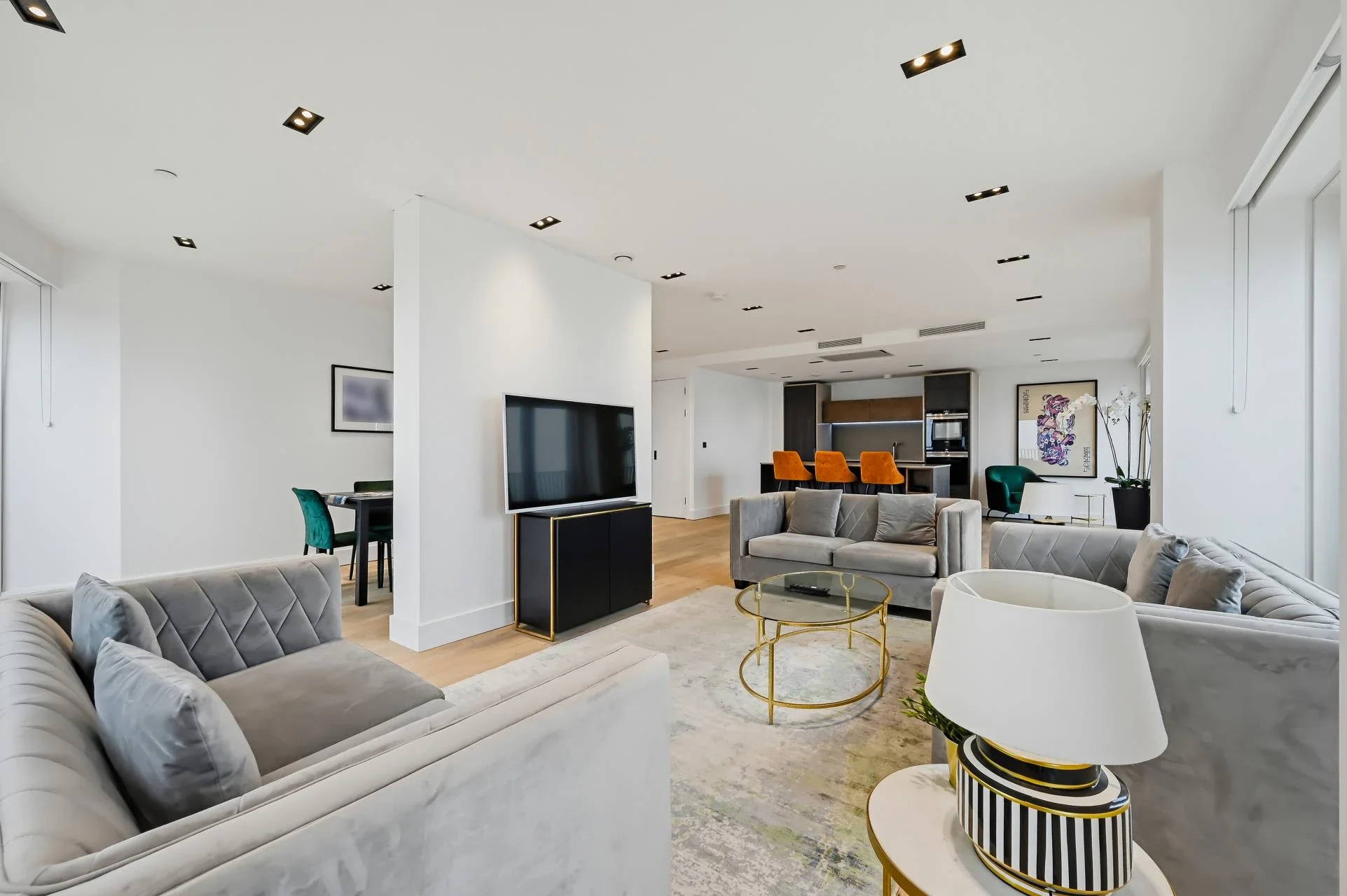 Flat Exchange Gardens in Greater London