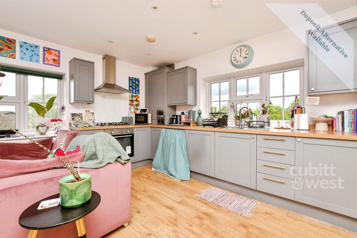 Flat Oakhill Road in Sevenoaks