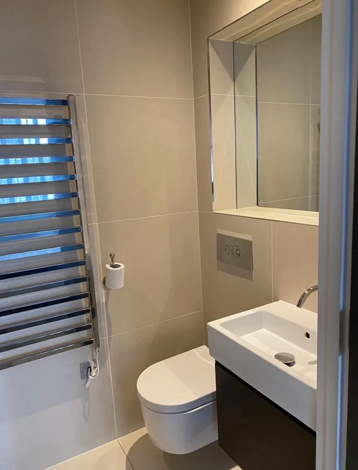 Flat Rivers House in Greater London