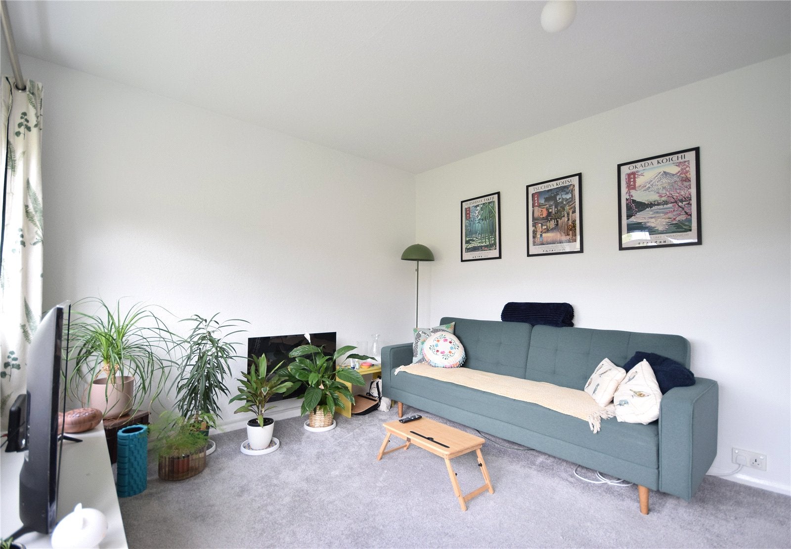 Flat Greenview Court in Leeds