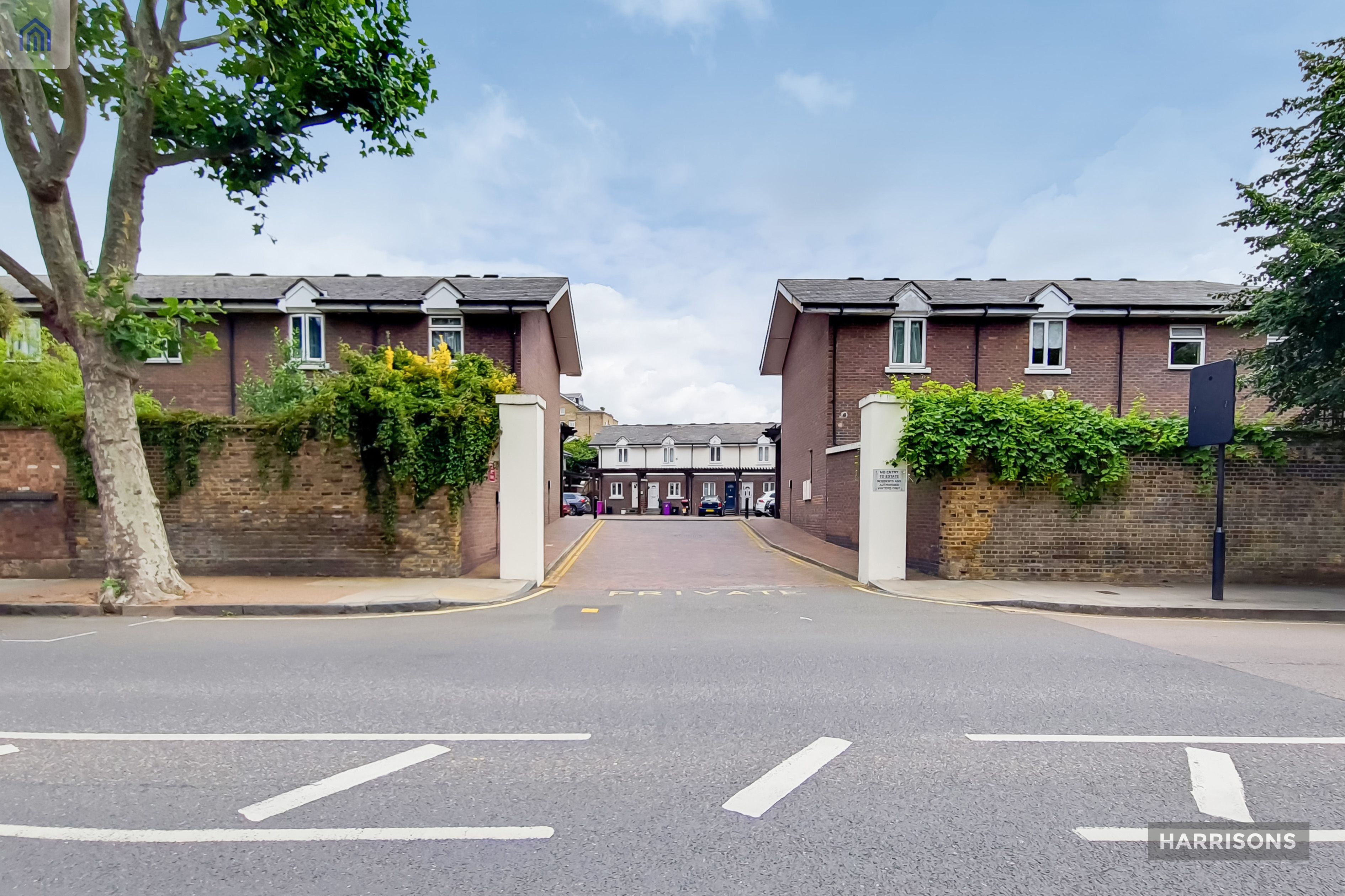 House Blyth Close in Greater London