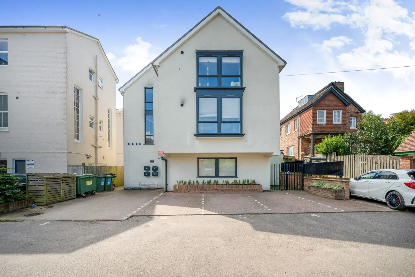 Flat Grosvenor Walk in Tunbridge Wells