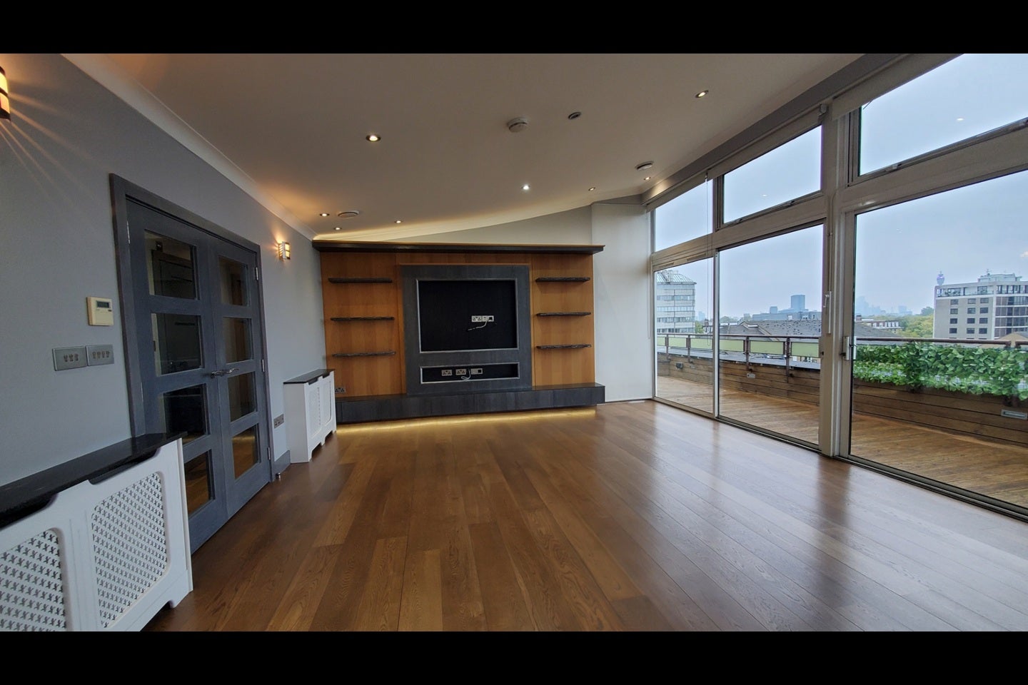 Flat North Bank in City of Westminster