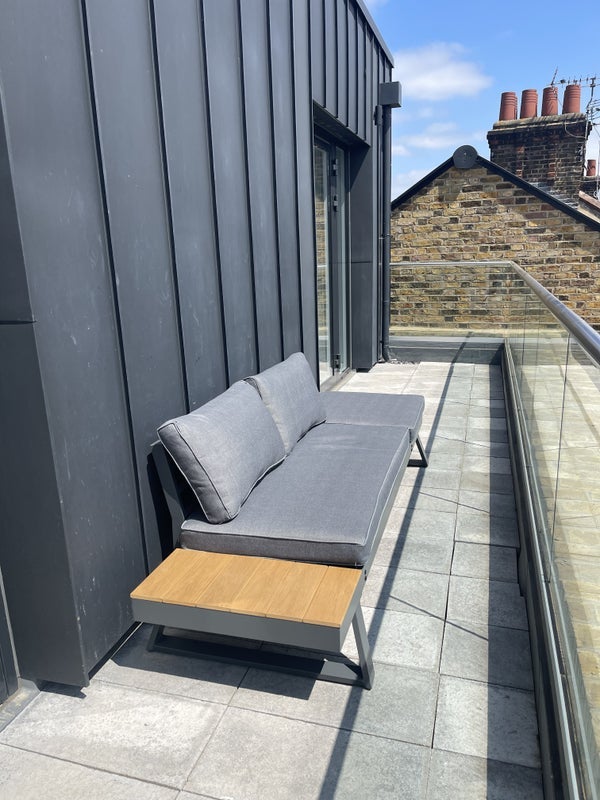 Room Kilburn Lane in Greater London