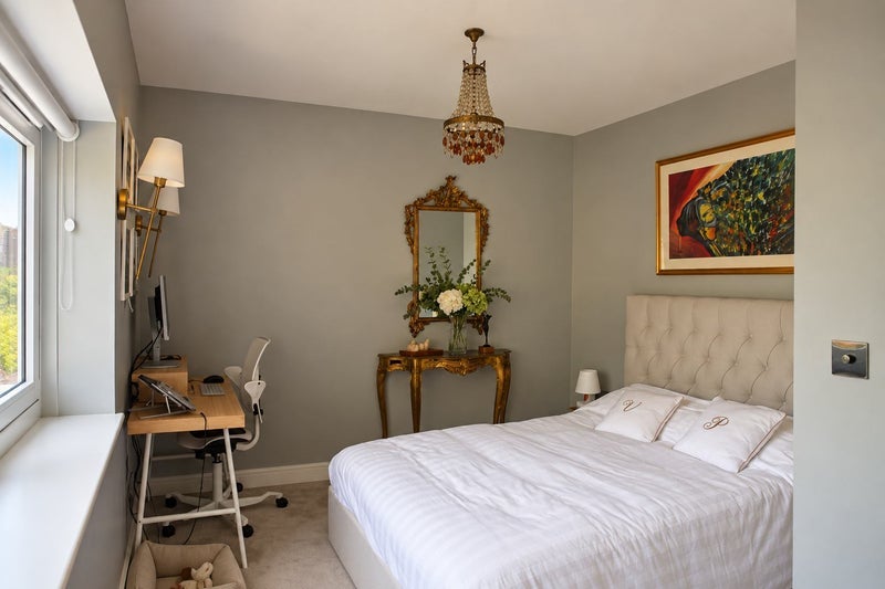 Room Kilburn Lane in Greater London