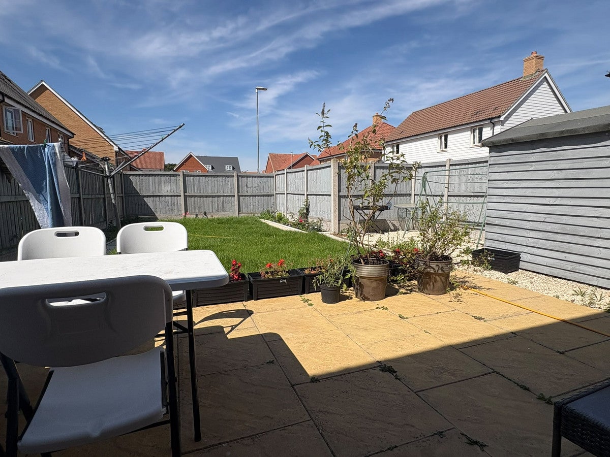 Room Pippin Way in Alresford