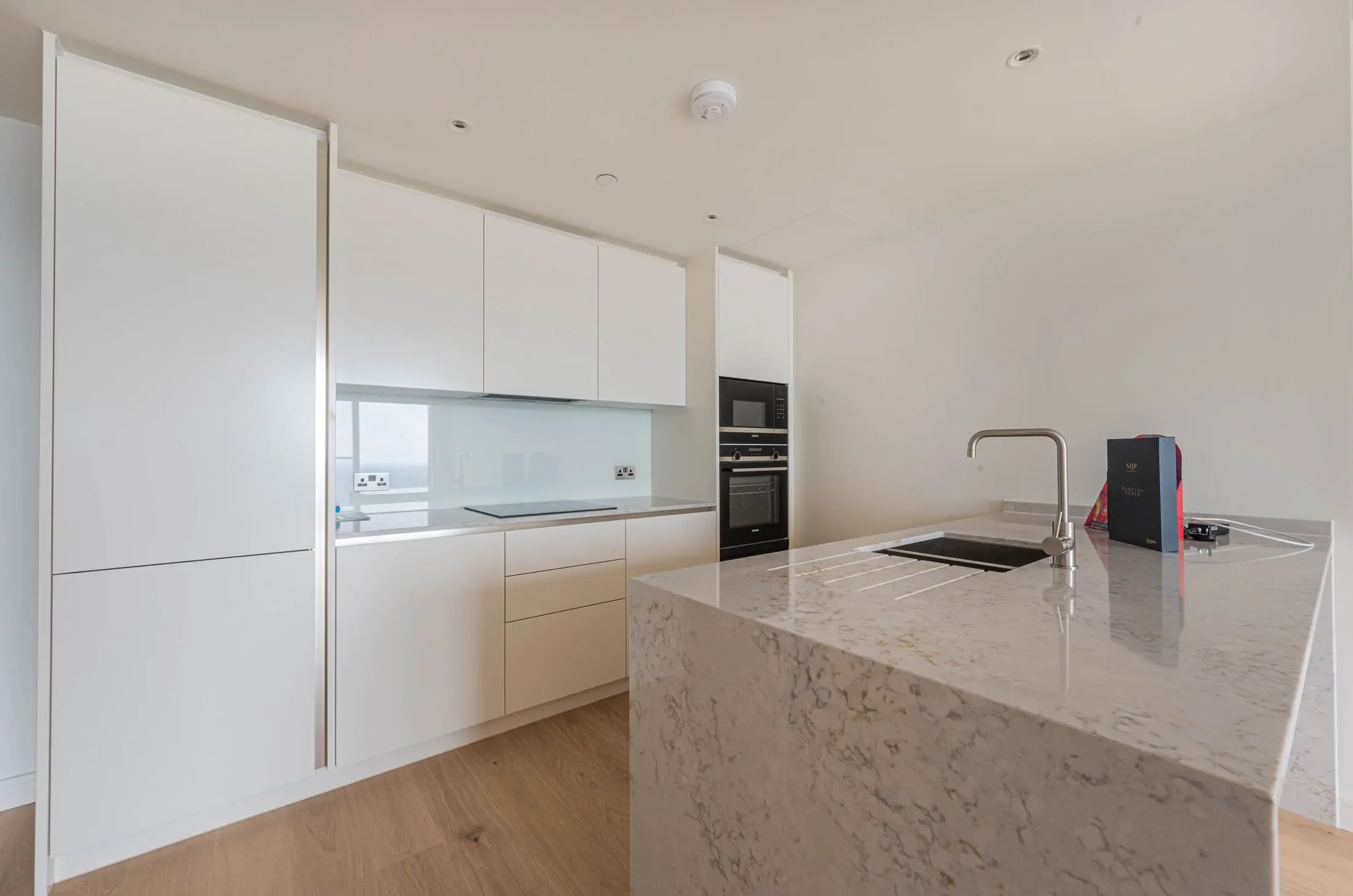 Flat Burdett Road in Greater London
