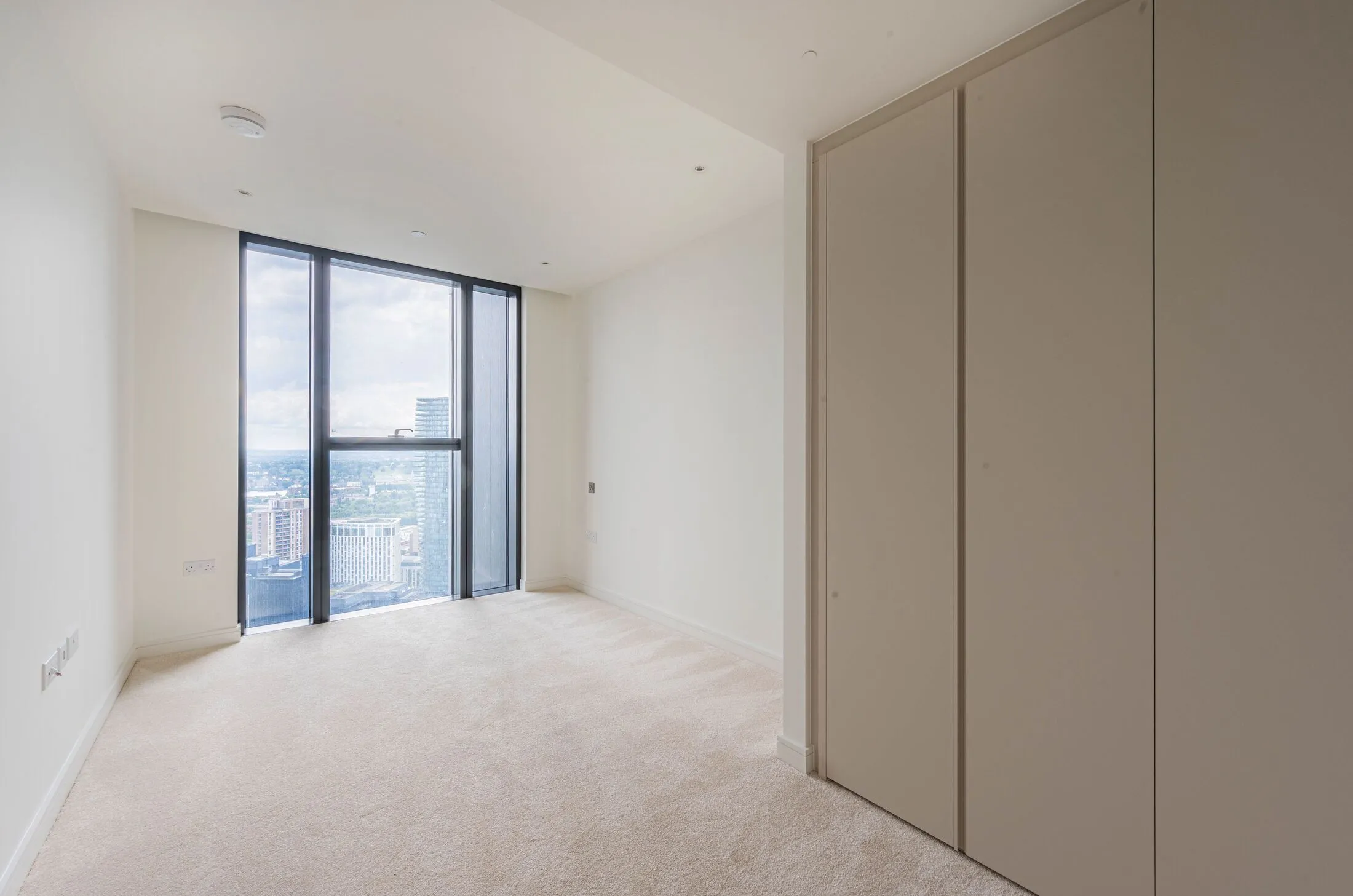 Flat Burdett Road in Greater London