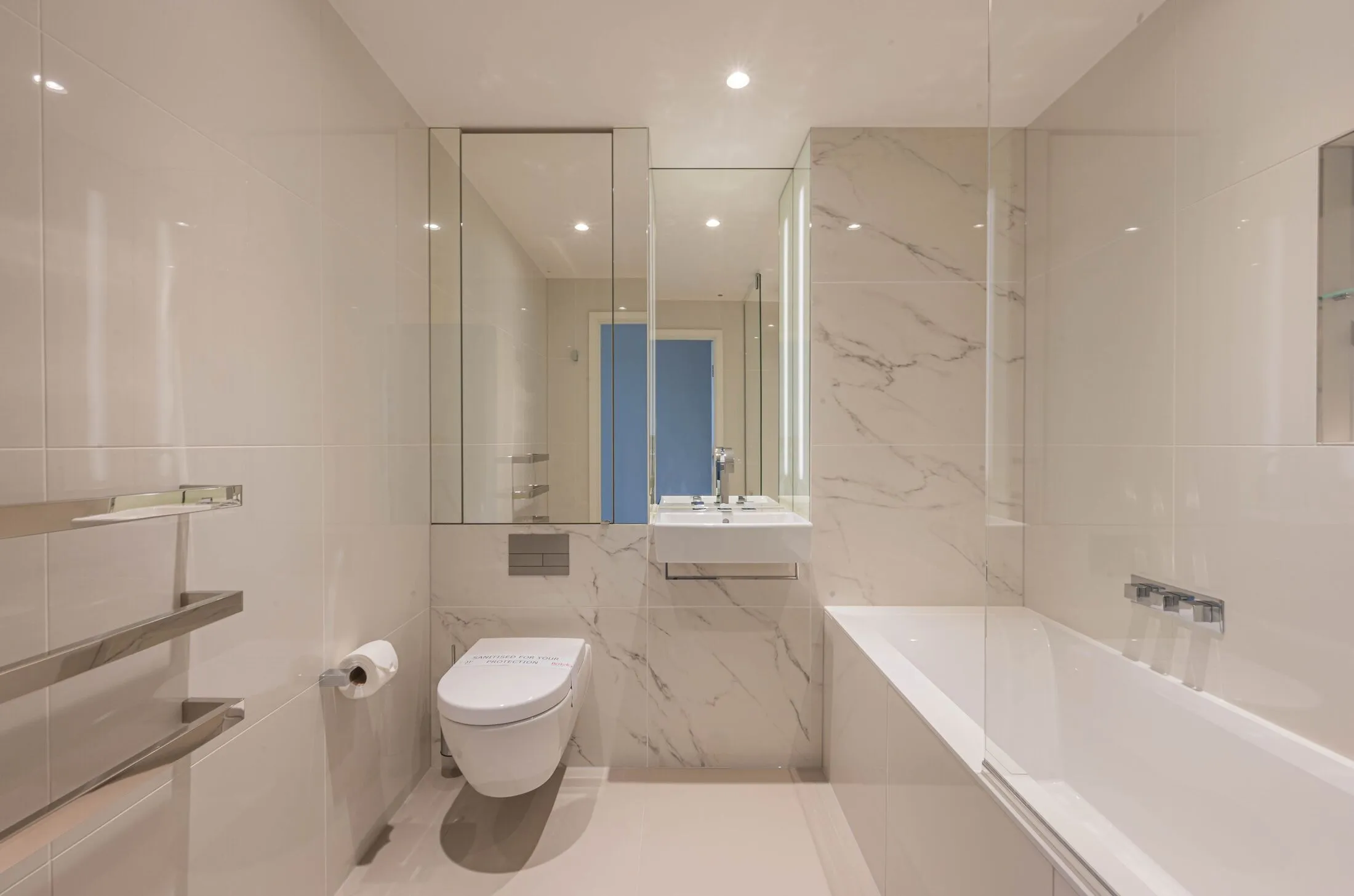 Flat Burdett Road in Greater London