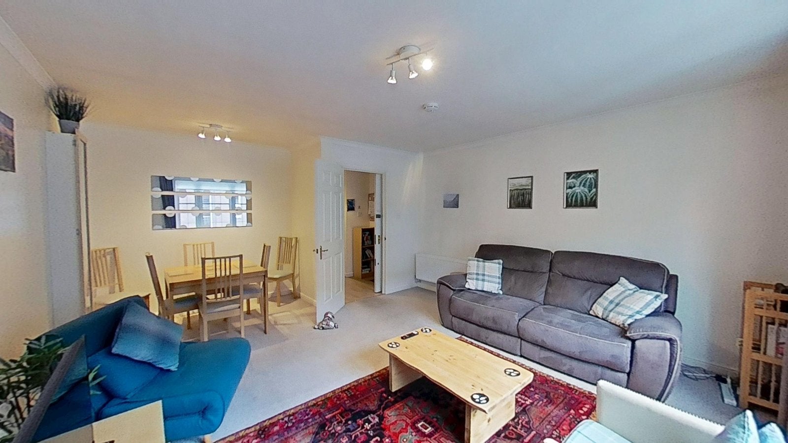 Flat Pattison Street in City of Edinburgh