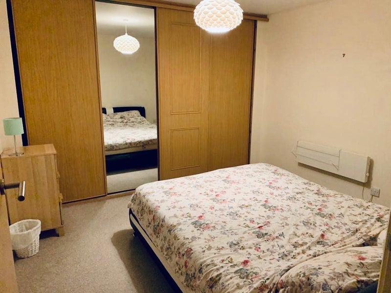 Flat Elmdale Road in Bristol
