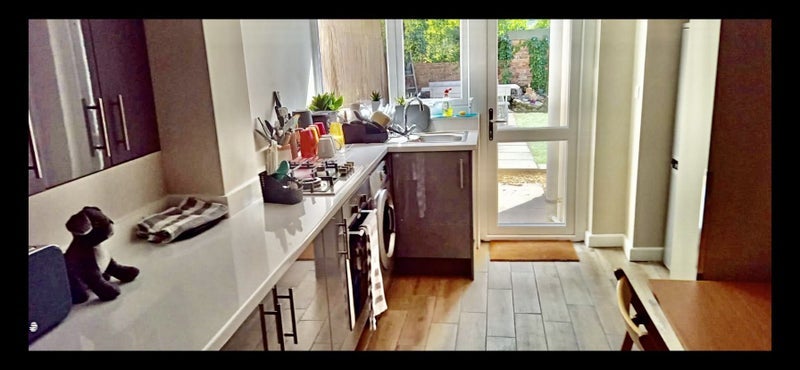 Room Whiteway Road in Bristol