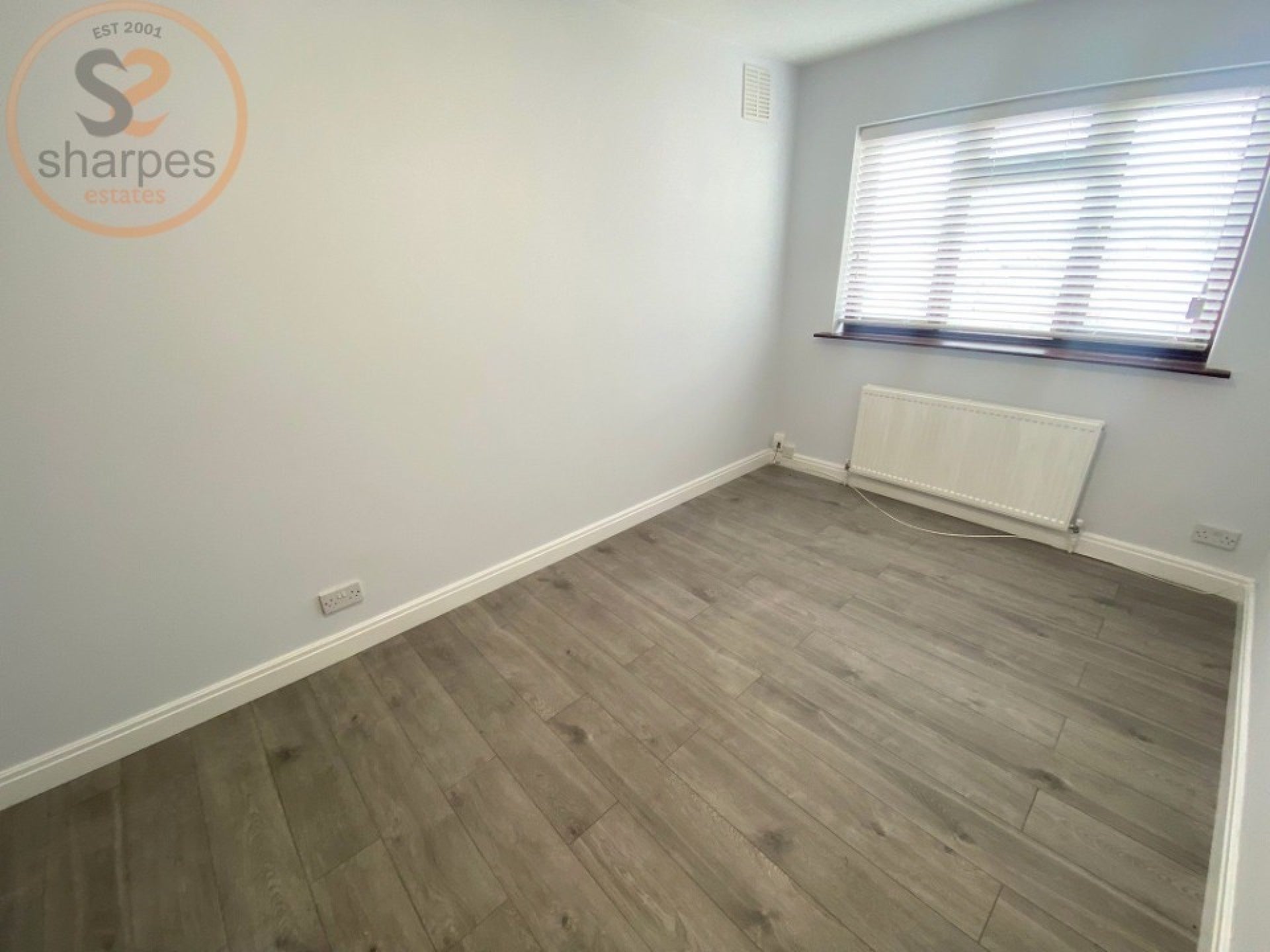 Flat Framfield Road in Greater London
