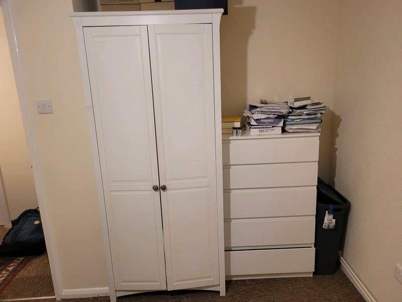 Room Streamside Close in Greater London