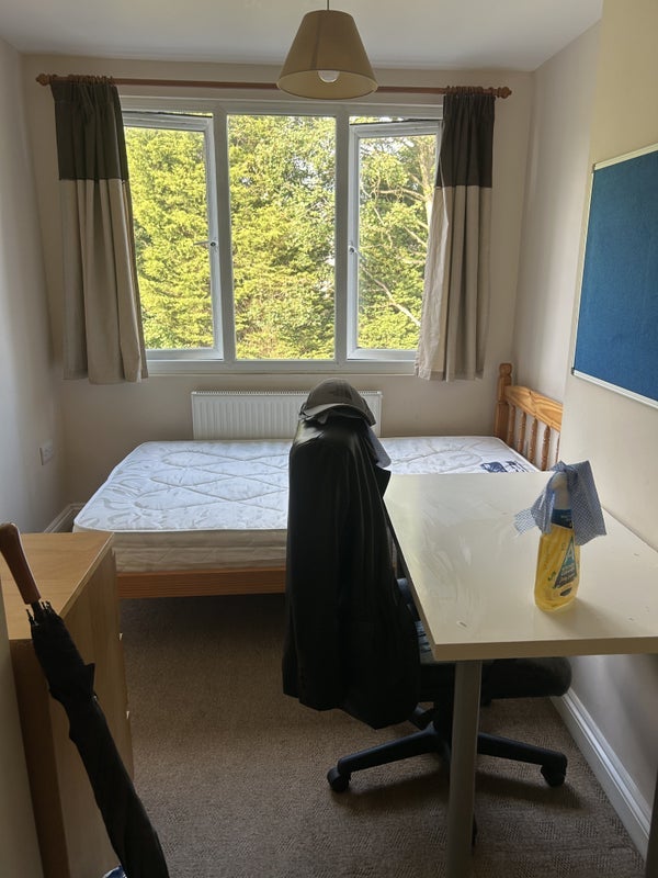 Room Harrow Road in Birmingham