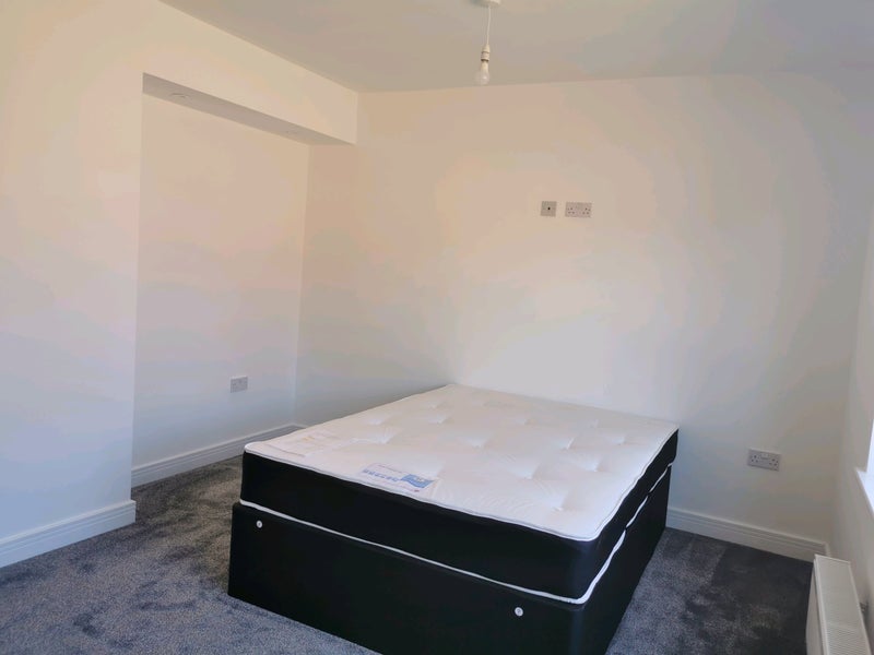 Room Wyatt Road in Birmingham