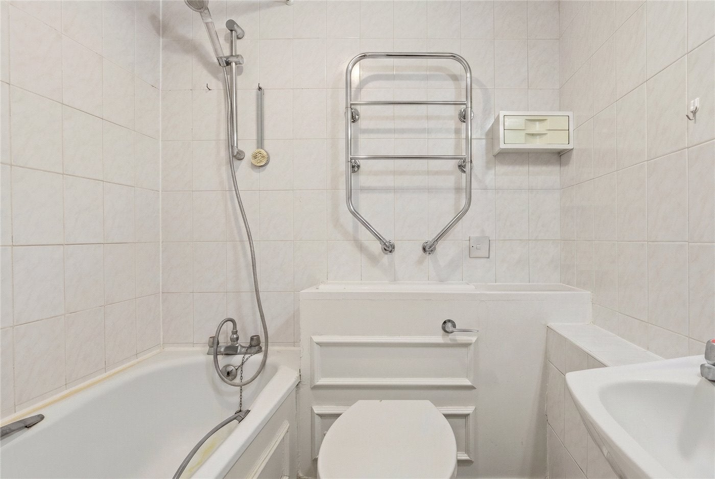 Flat Sloane Avenue in Greater London