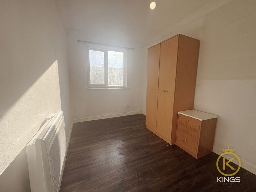 Flat Apsley Road in Portsmouth
